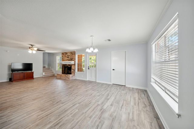 11607 Moorcreek Drive, Houston, TX 77070