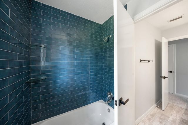 11607 Moorcreek Drive, Houston, TX 77070