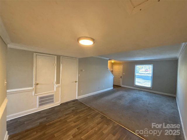 7906 Oak Meadow Court 29, Charlotte, NC 28210