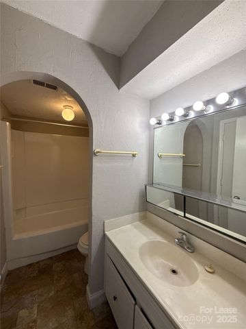 7906 Oak Meadow Court 29, Charlotte, NC 28210