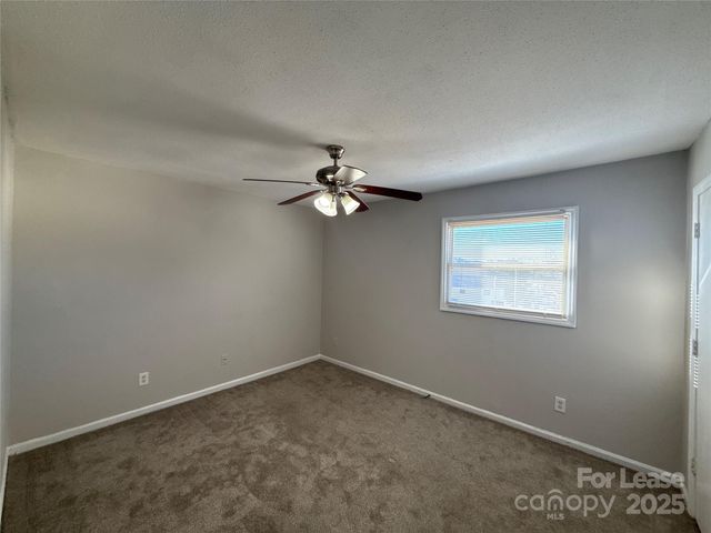 7906 Oak Meadow Court 29, Charlotte, NC 28210