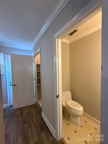 7906 Oak Meadow Court 29, Charlotte, NC 28210