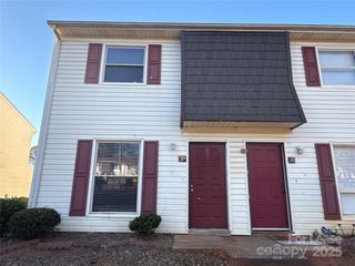 7906 Oak Meadow Court 29, Charlotte, NC 28210