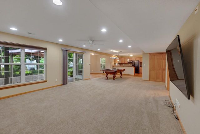 122 Howell AVENUE, Waukesha, WI 53188