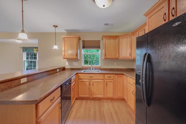 122 Howell AVENUE, Waukesha, WI 53188