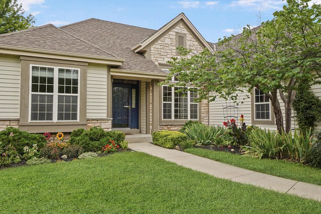 122 Howell AVENUE, Waukesha, WI 53188