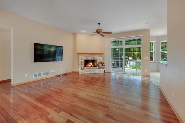 122 Howell AVENUE, Waukesha, WI 53188