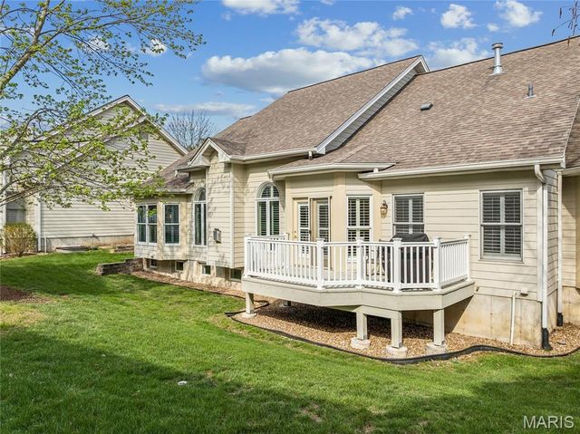 61 Picardy Hill Drive, Chesterfield, MO 63017