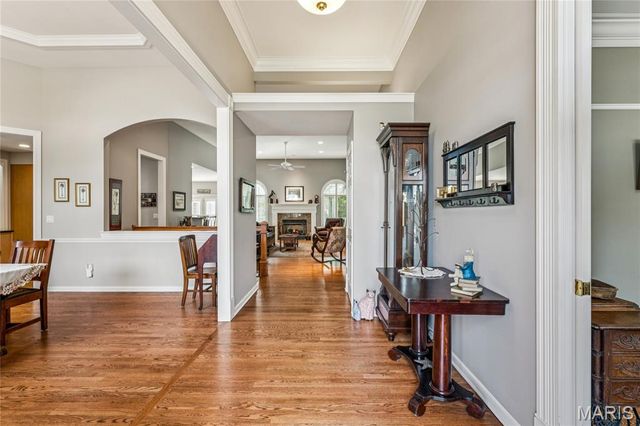 61 Picardy Hill Drive, Chesterfield, MO 63017