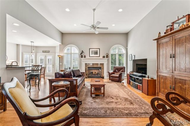 61 Picardy Hill Drive, Chesterfield, MO 63017