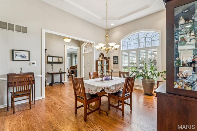 61 Picardy Hill Drive, Chesterfield, MO 63017