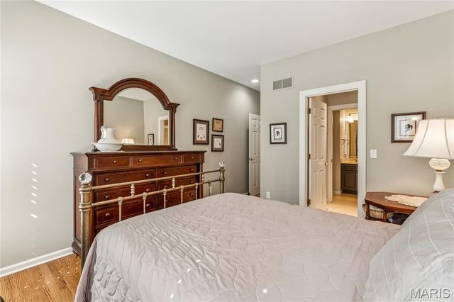 61 Picardy Hill Drive, Chesterfield, MO 63017