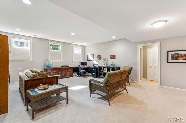 61 Picardy Hill Drive, Chesterfield, MO 63017