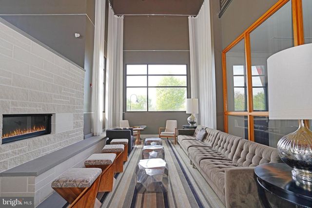20364 NORTHPARK DR, Ashburn, VA 20147