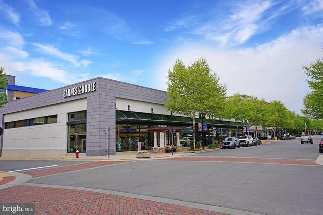 20364 NORTHPARK DR, Ashburn, VA 20147