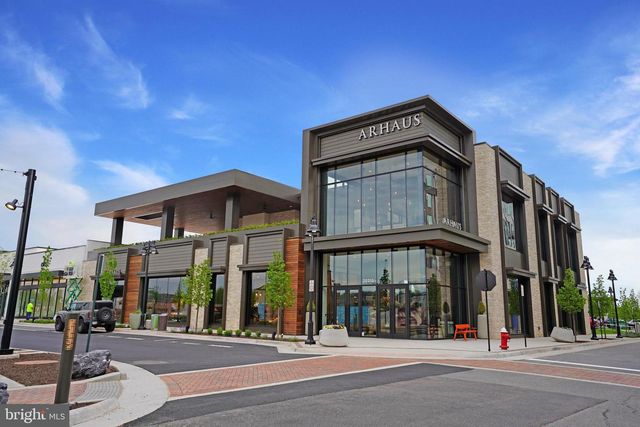 20364 NORTHPARK DR, Ashburn, VA 20147