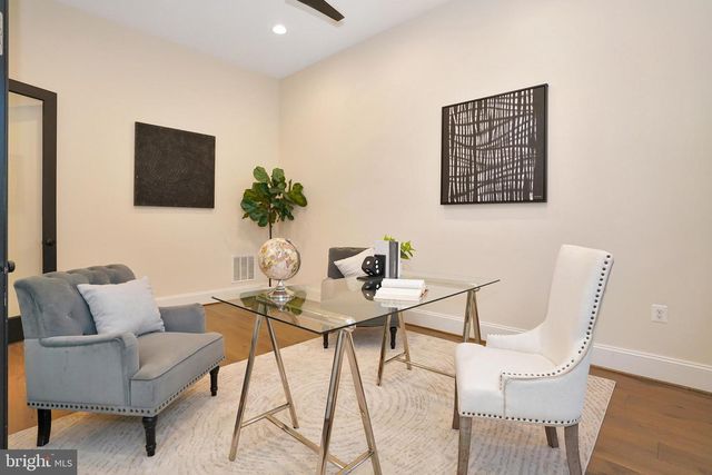 20364 NORTHPARK DR, Ashburn, VA 20147