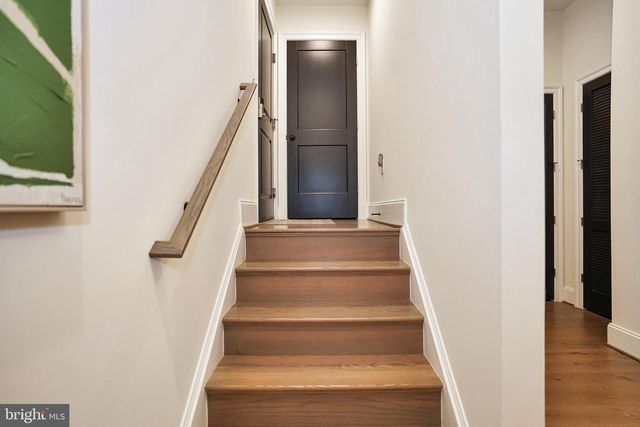 20364 NORTHPARK DR, Ashburn, VA 20147