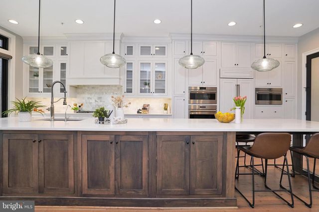 20364 NORTHPARK DR, Ashburn, VA 20147