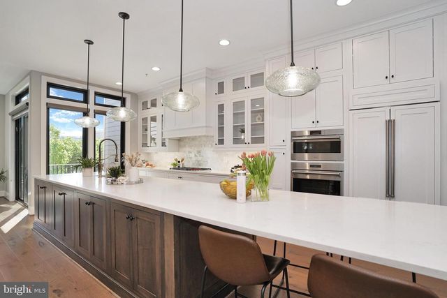 20364 NORTHPARK DR, Ashburn, VA 20147