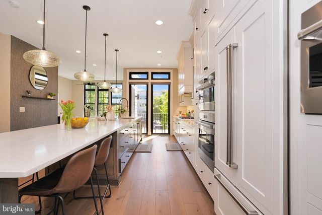 20364 NORTHPARK DR, Ashburn, VA 20147