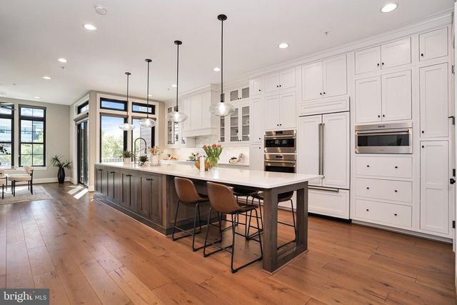 20364 NORTHPARK DR, Ashburn, VA 20147