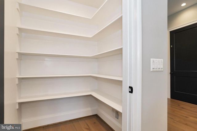 20364 NORTHPARK DR, Ashburn, VA 20147