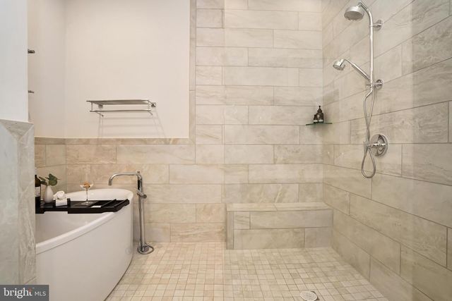 20364 NORTHPARK DR, Ashburn, VA 20147
