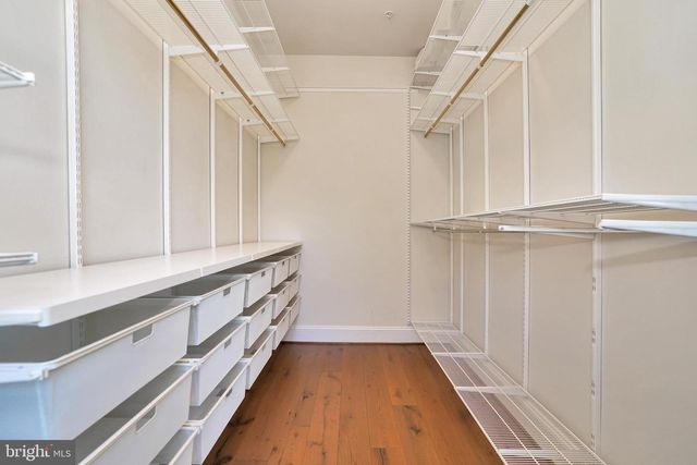 20364 NORTHPARK DR, Ashburn, VA 20147
