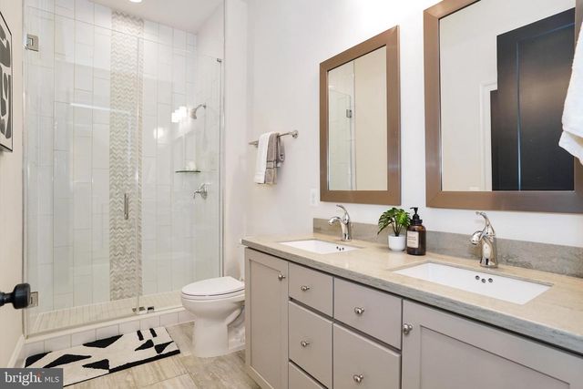20364 NORTHPARK DR, Ashburn, VA 20147