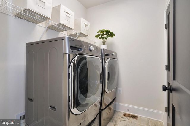 20364 NORTHPARK DR, Ashburn, VA 20147