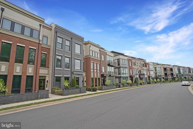 20364 NORTHPARK DR, Ashburn, VA 20147