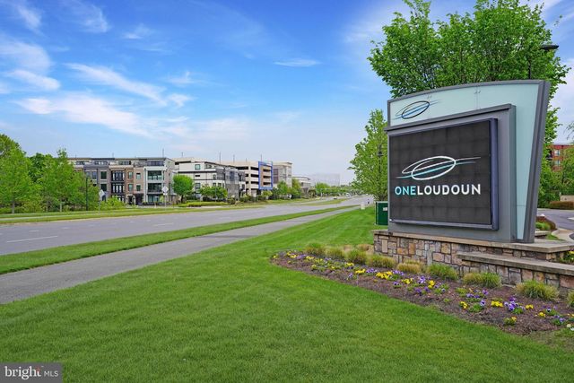 20364 NORTHPARK DR, Ashburn, VA 20147