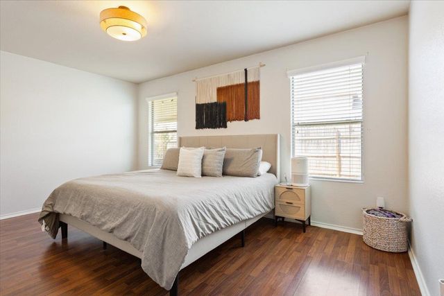 102 Wells BND, Hutto, TX 78634