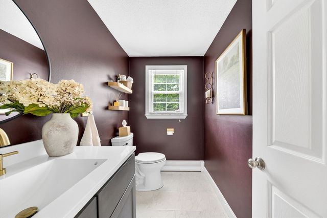 4 Dean Street, Freetown, MA 02702