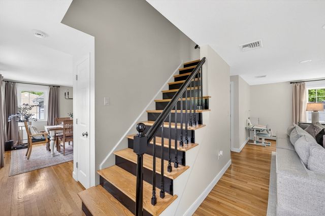 4 Dean Street, Freetown, MA 02702