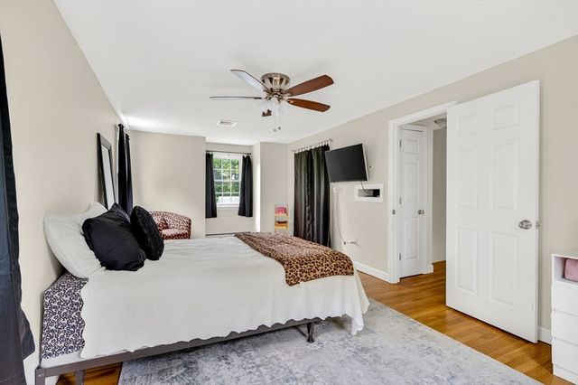 4 Dean Street, Freetown, MA 02702