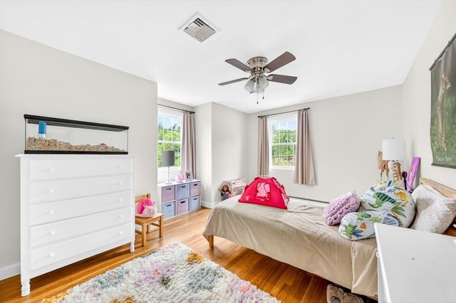 4 Dean Street, Freetown, MA 02702