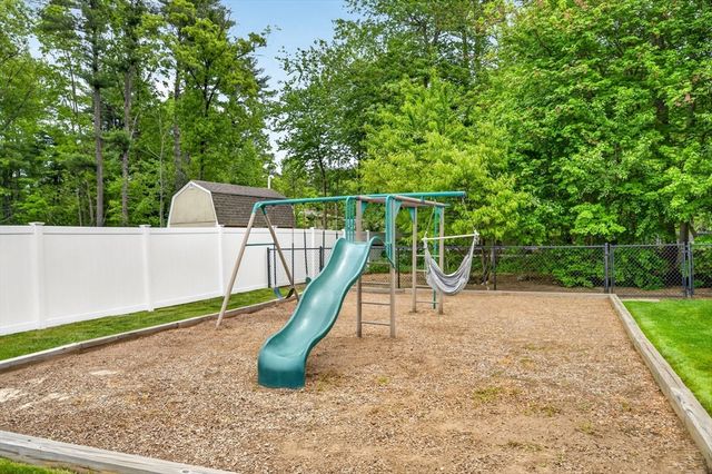 4 Dean Street, Freetown, MA 02702