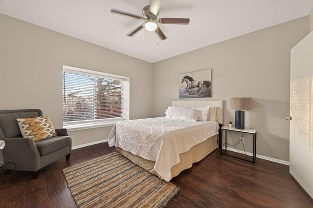 2211 S Braeswood Boulevard 21F, Houston, TX 77030