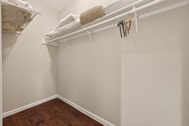 2211 S Braeswood Boulevard 21F, Houston, TX 77030