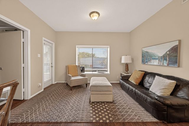 2211 S Braeswood Boulevard 21F, Houston, TX 77030