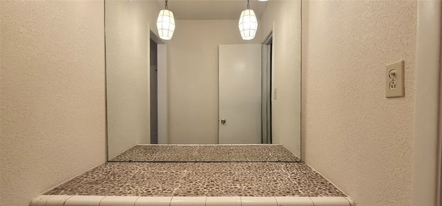 5624 Woodway Drive, Fort Worth, TX 76133