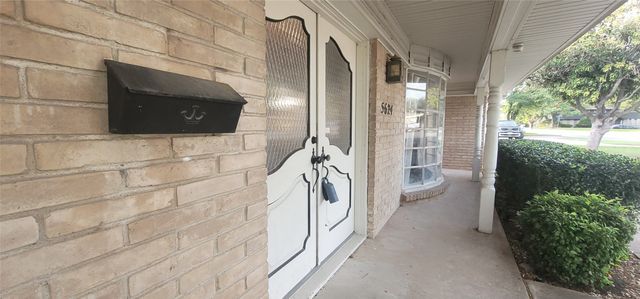 5624 Woodway Drive, Fort Worth, TX 76133