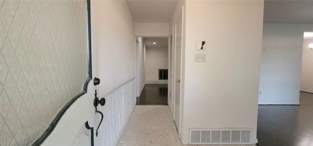 5624 Woodway Drive, Fort Worth, TX 76133