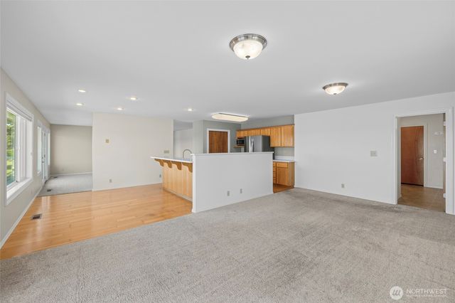 639 E Beacon View Drive, Oak Harbor, WA 98277
