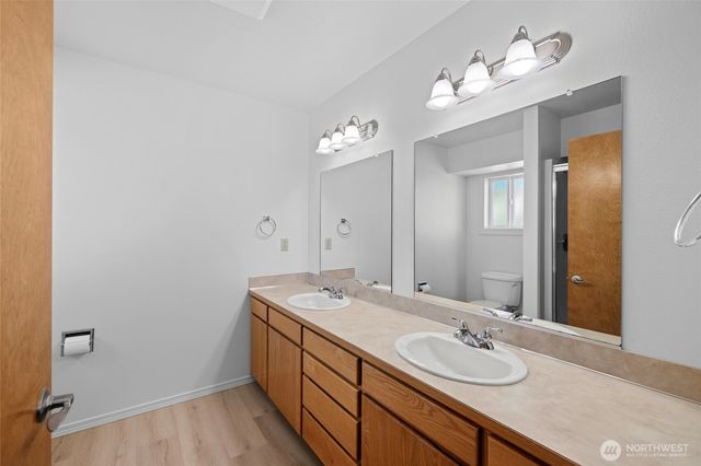 639 E Beacon View Drive, Oak Harbor, WA 98277
