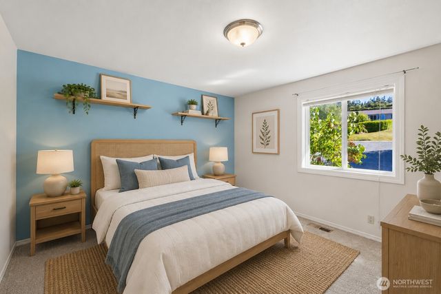 639 E Beacon View Drive, Oak Harbor, WA 98277