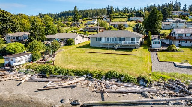 639 E Beacon View Drive, Oak Harbor, WA 98277