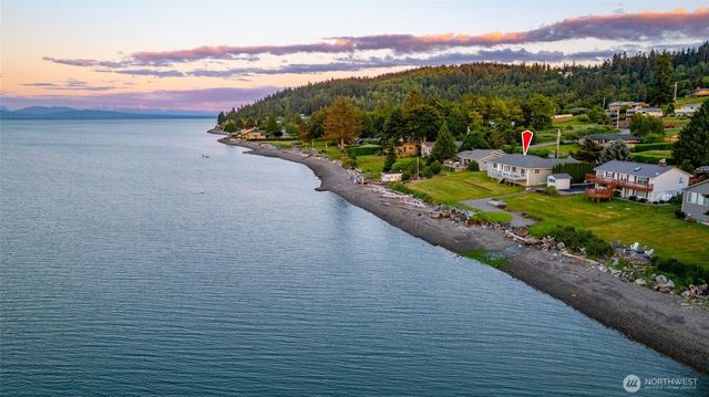 639 E Beacon View Drive, Oak Harbor, WA 98277